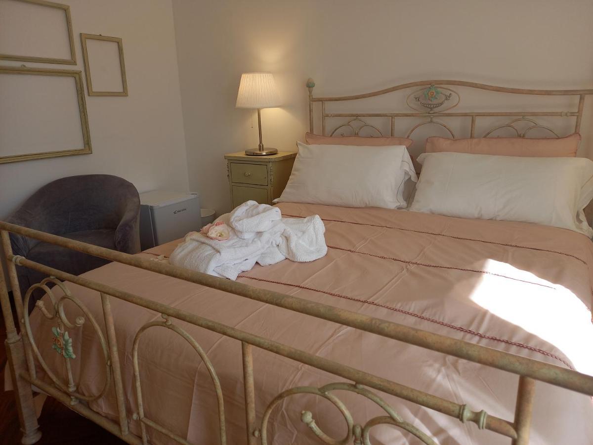 La Principessa Nera B&B Ostra Ngoại thất bức ảnh