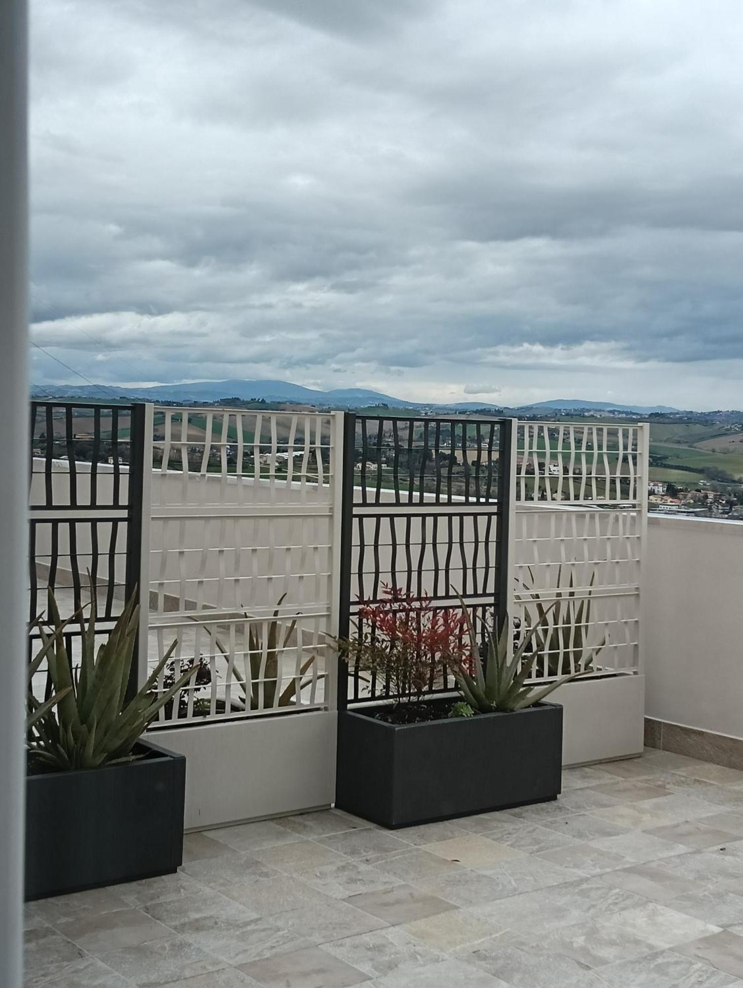 La Principessa Nera B&B Ostra Ngoại thất bức ảnh