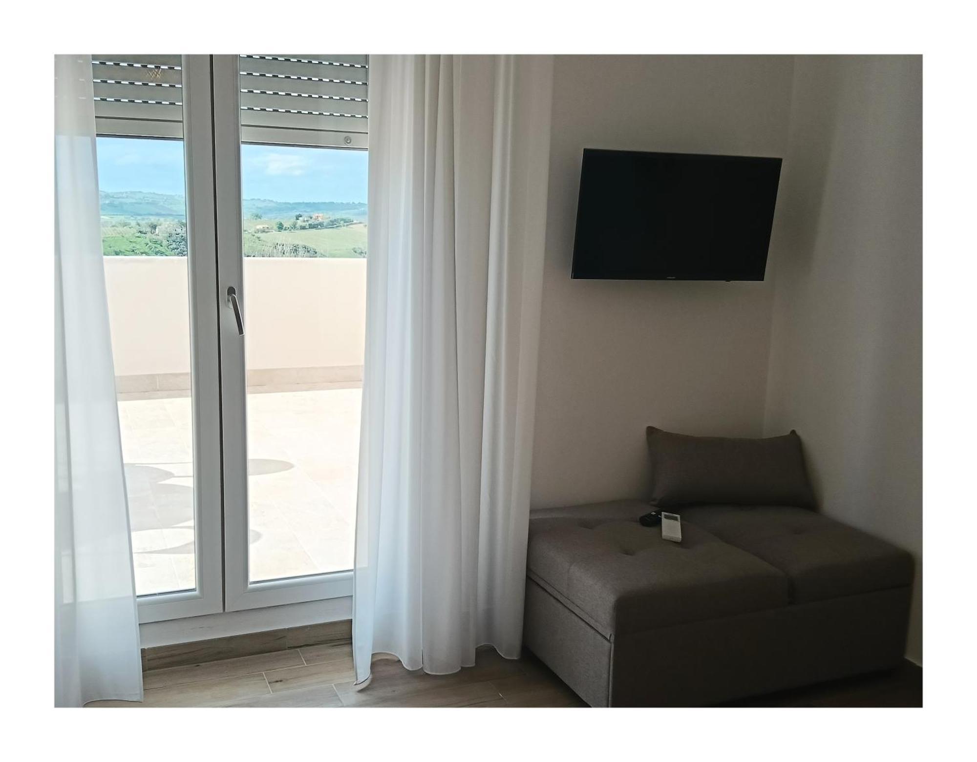 La Principessa Nera B&B Ostra Ngoại thất bức ảnh